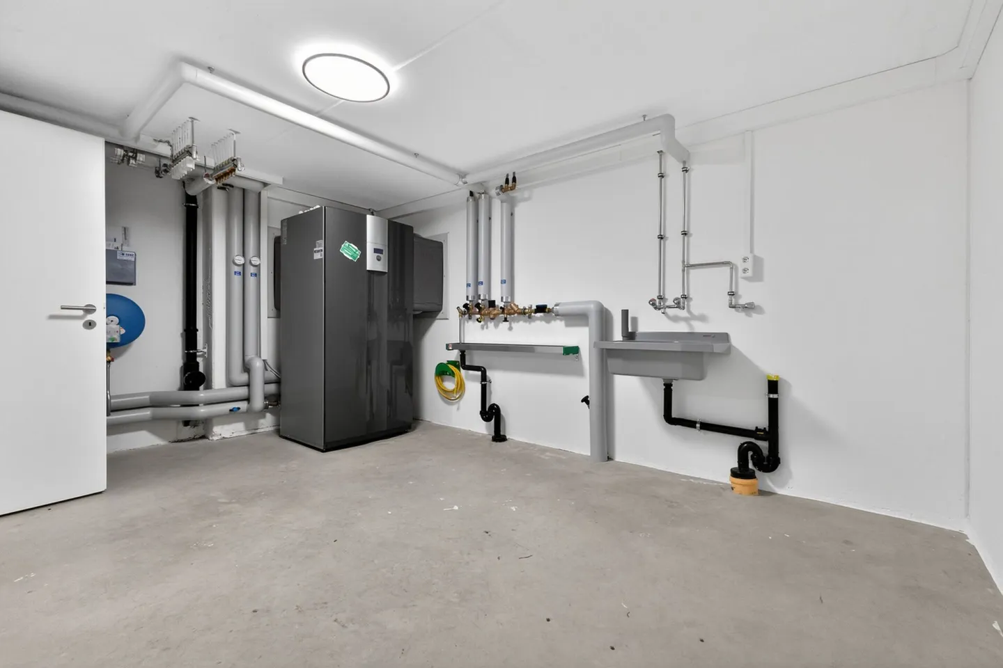 Casa familiare moderna con suite - Foto 25 di 36