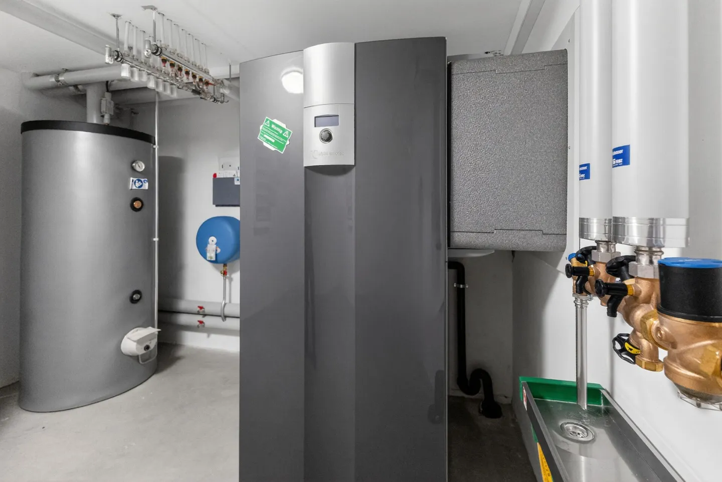 Casa familiare moderna con suite - Foto 26 di 36