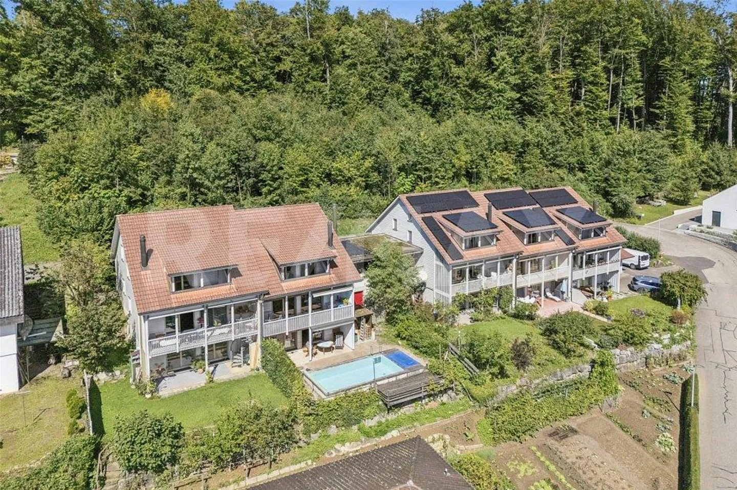 Sonniges Einfamilienhaus mit Pool - Foto 2 von 13