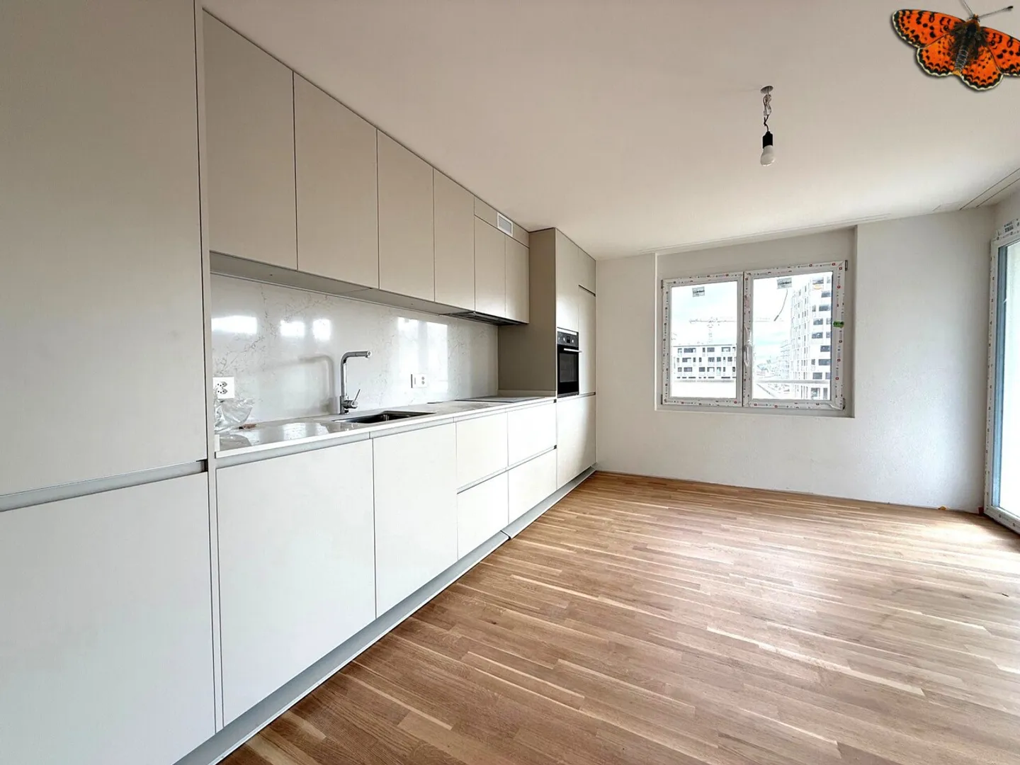 Modernes Apartment mit Balkon - Foto 1 von 11