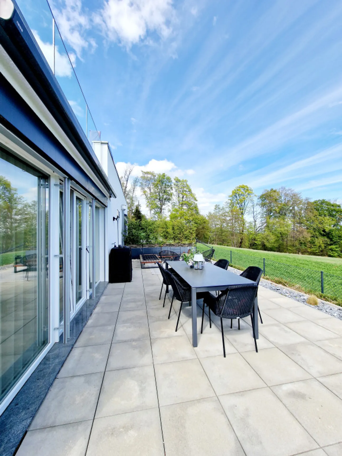 Exclusif : Appartement moderne avec vue sur le lac et les montagnes/ Arzier-L-Muids - Photo 13 sur 13