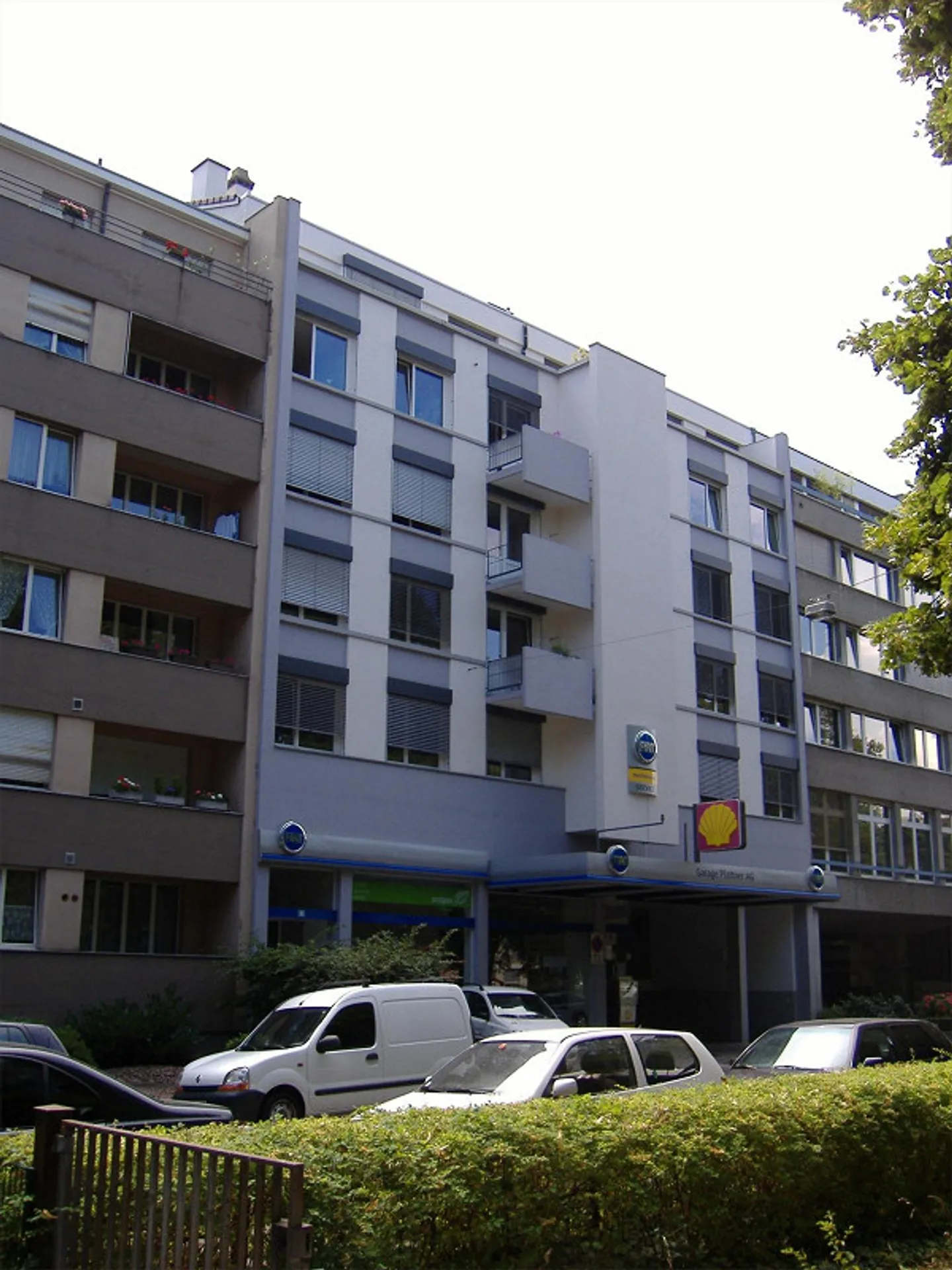 Emplacement central au Winkelriedplatz - Photo 2 sur 3