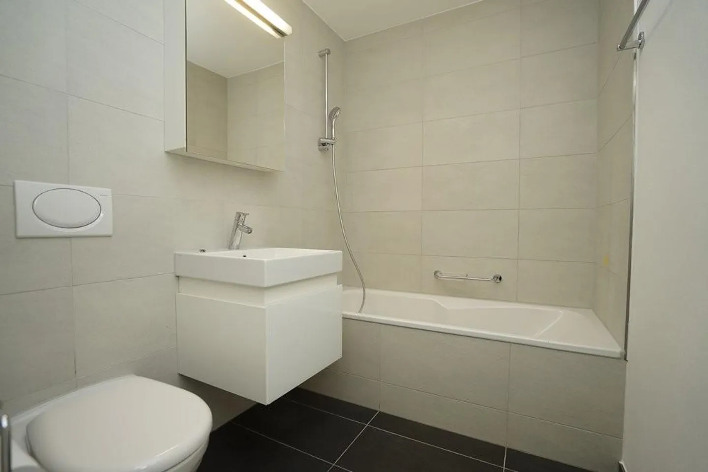 Charmante Wohnung in Stettlen - Foto 3 von 8