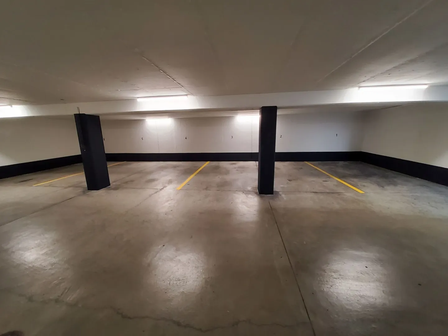 Parcheggio esterno in affitto - Foto 1 di 3