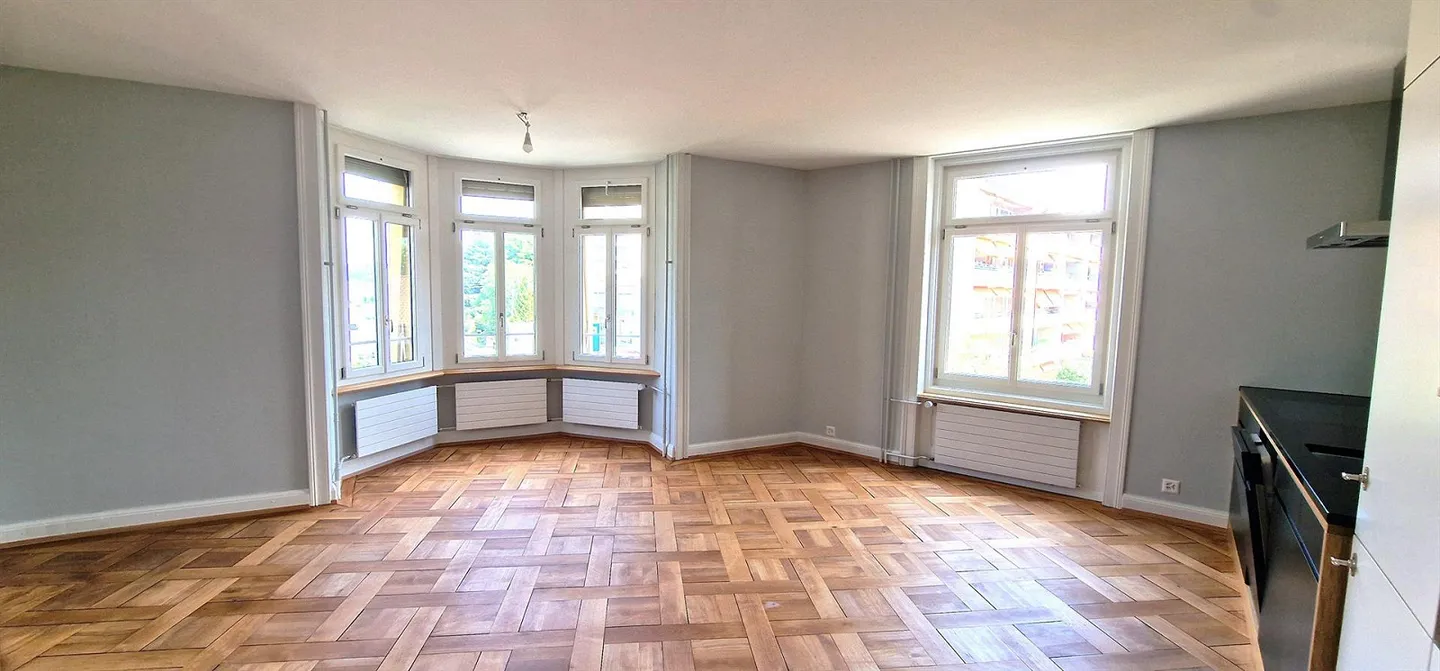 Appartamento moderno di 2,5 stanze con atmosfera storica - Foto 3 di 11