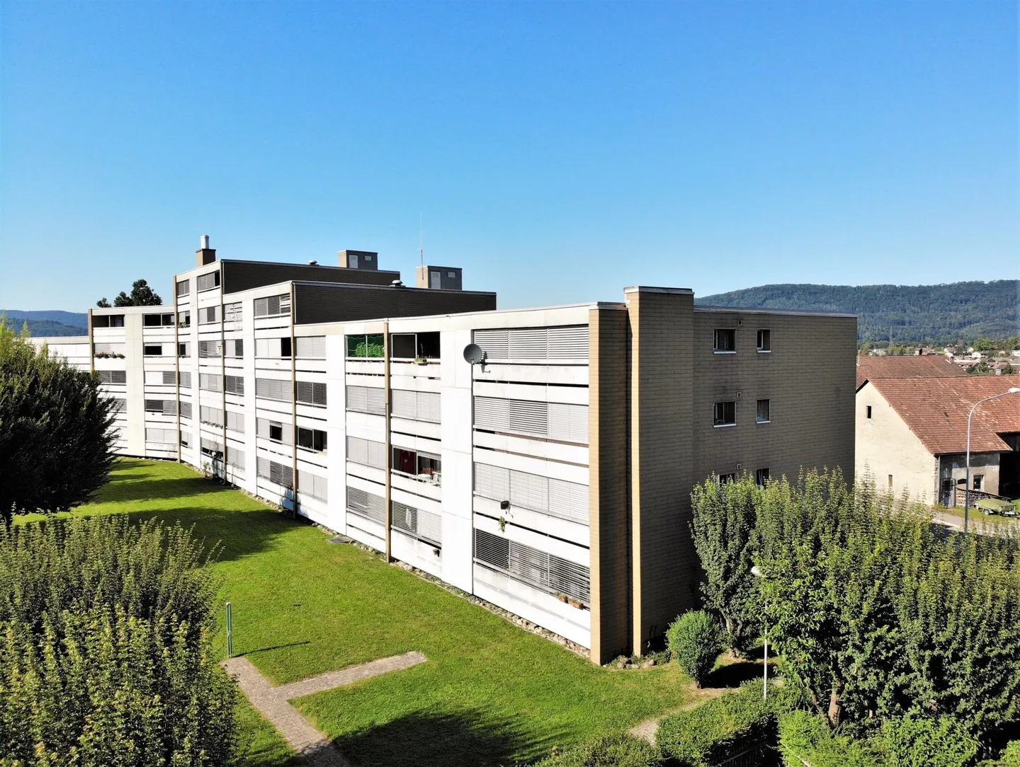 Staufbergstrasse 22, Niederlenz, Switzerland - Photo 1 of 12