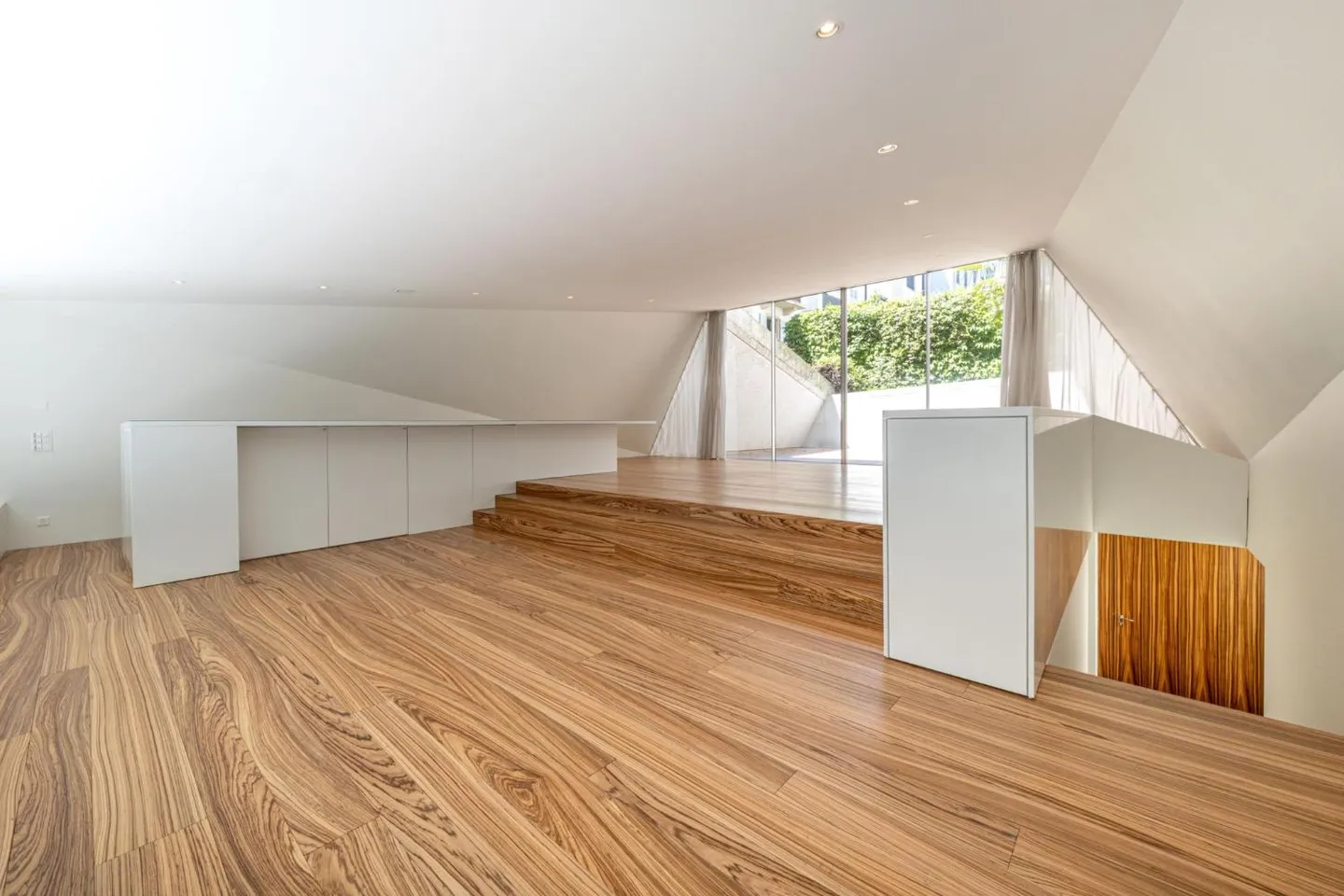 Villa contemporaine aux Eaux-Vives - Photo 1 sur 13