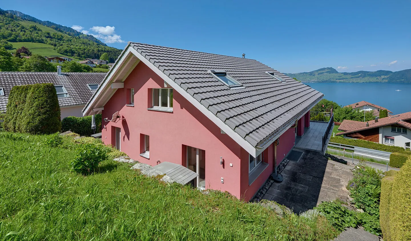 Vivere con vista – spazioso, luminoso e con vista mozzafiato sul lago - Foto 1 di 6