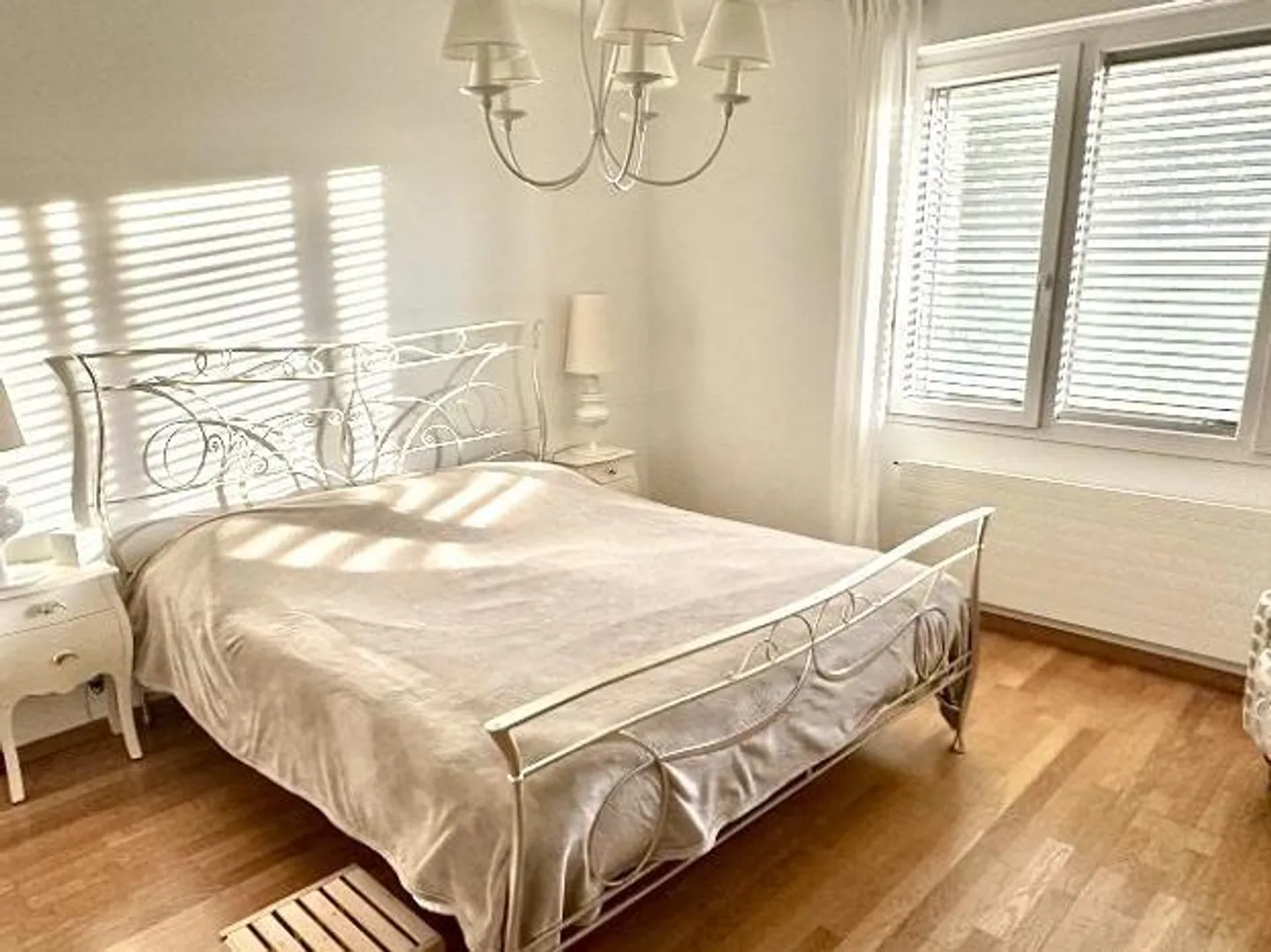 Country house with 2 apartments in a secluded location with plenty of land - Photo 25 of 55