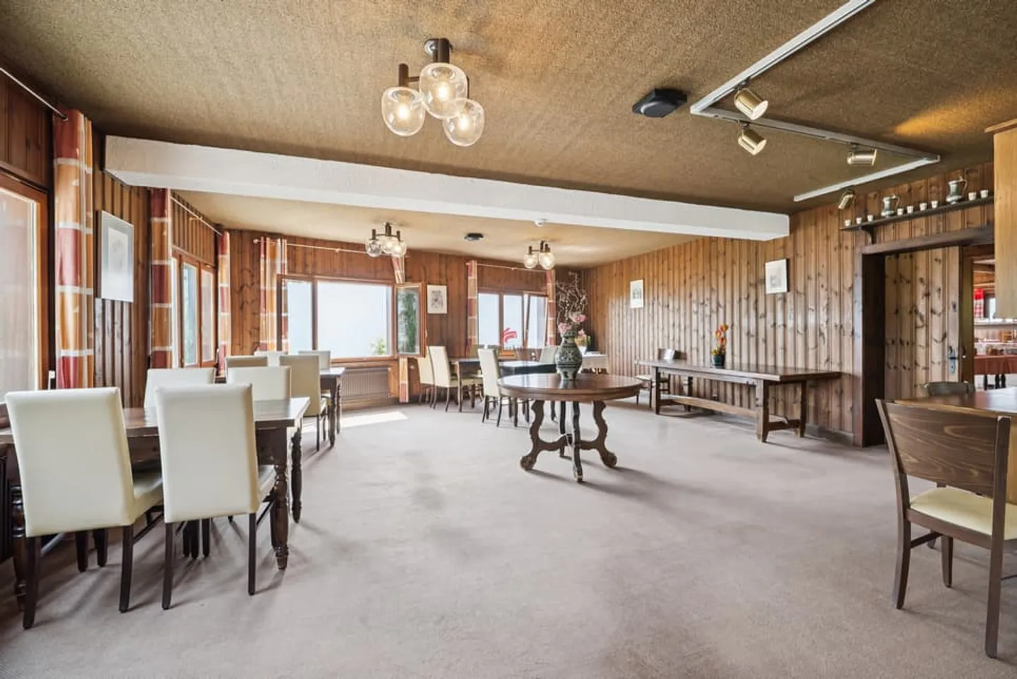 Hôtel aux Mille Étoiles: Opportunité d'Investissement Exceptionnelle - Photo 3 sur 11