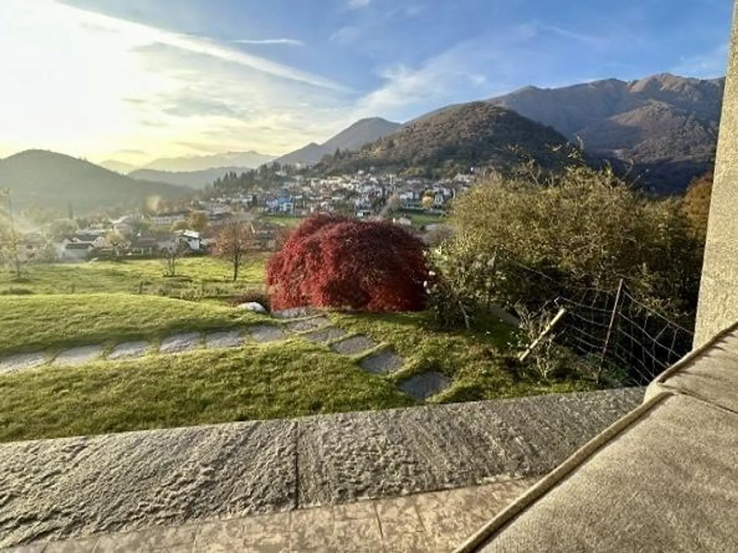 Country house with 2 apartments in a secluded location with plenty of land - Photo 46 of 55