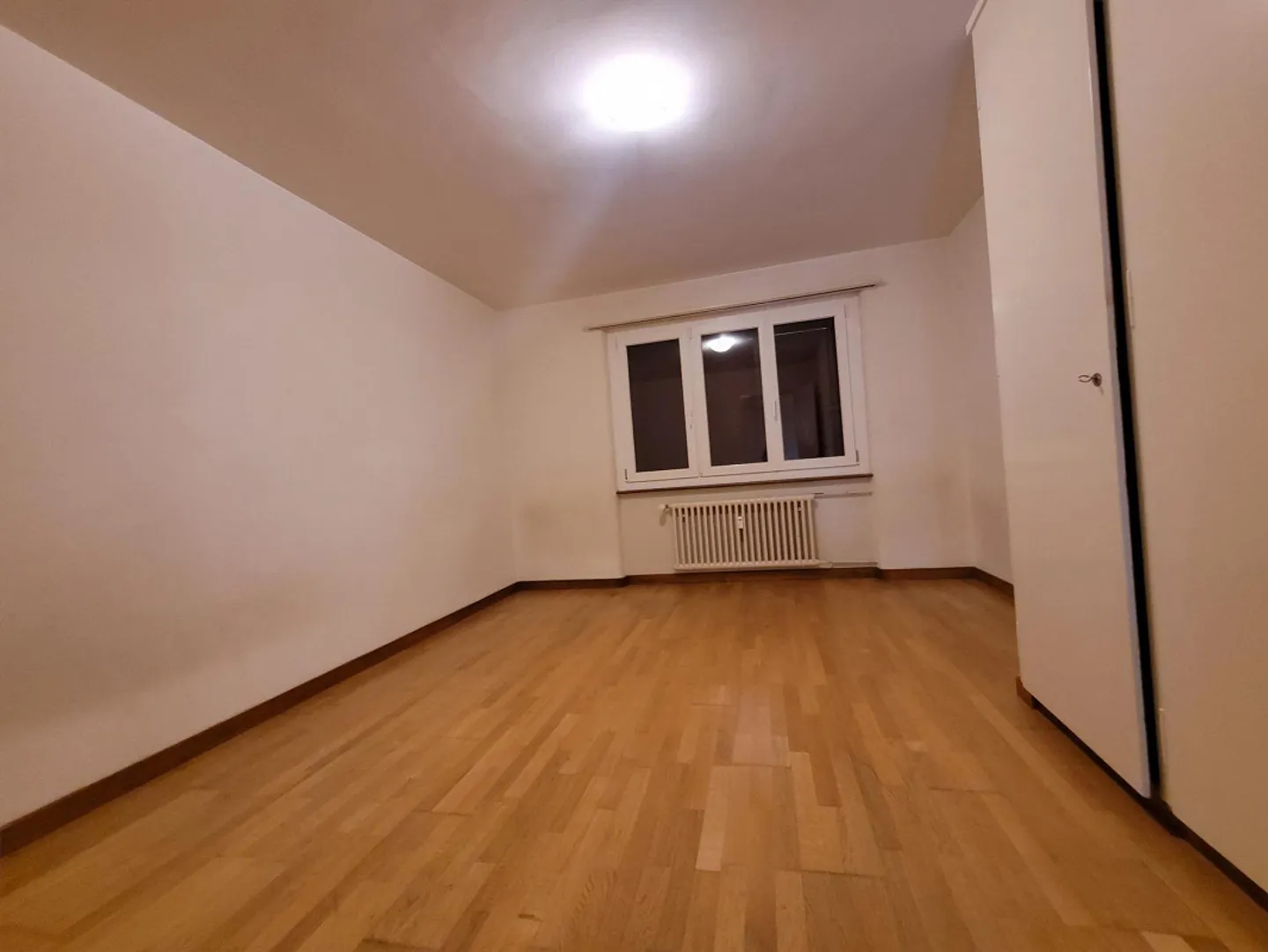 Luminoso appartamento di 4 stanze con balcone a Langenthal - Foto 11 di 14