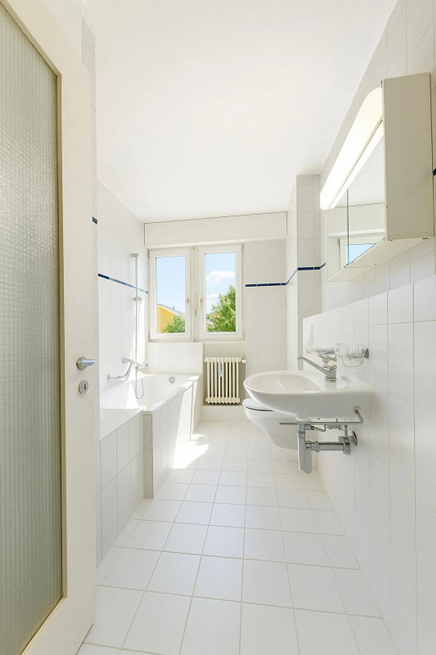 Luminoso appartamento di 4 stanze con balcone a Langenthal - Foto 3 di 14