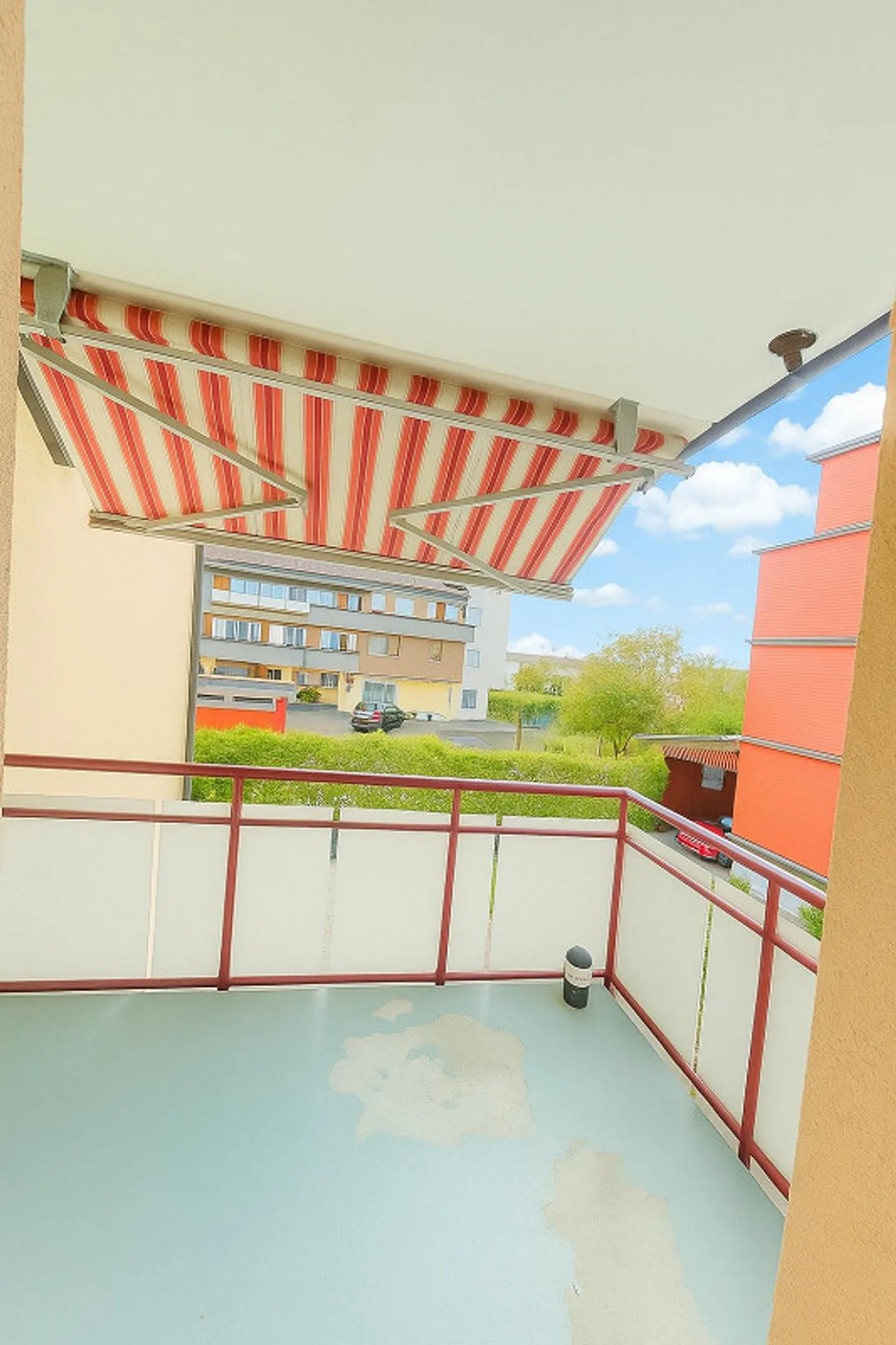 Luminoso appartamento di 4 stanze con balcone a Langenthal - Foto 5 di 14