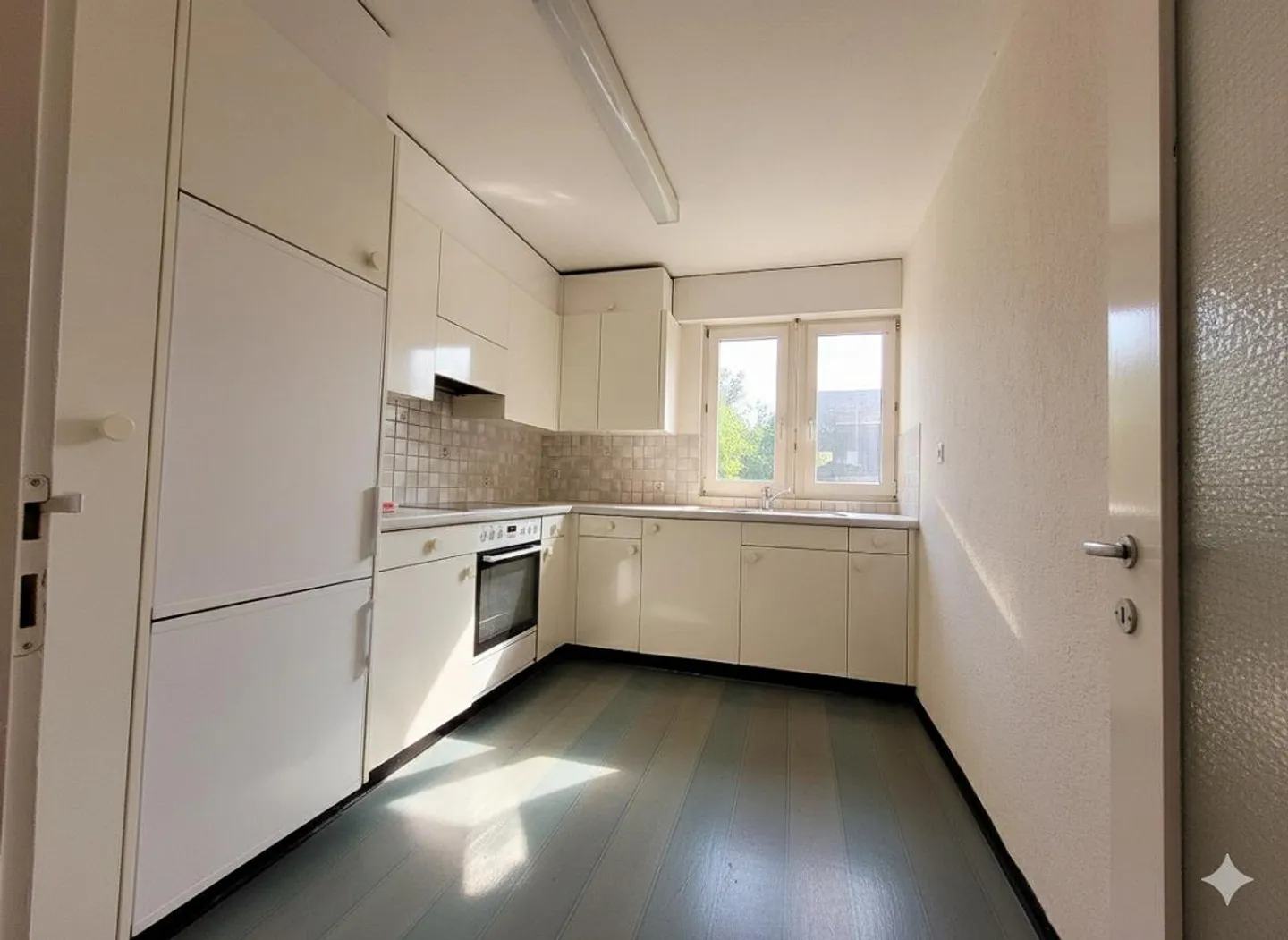 Luminoso appartamento di 4 stanze con balcone a Langenthal - Foto 7 di 14