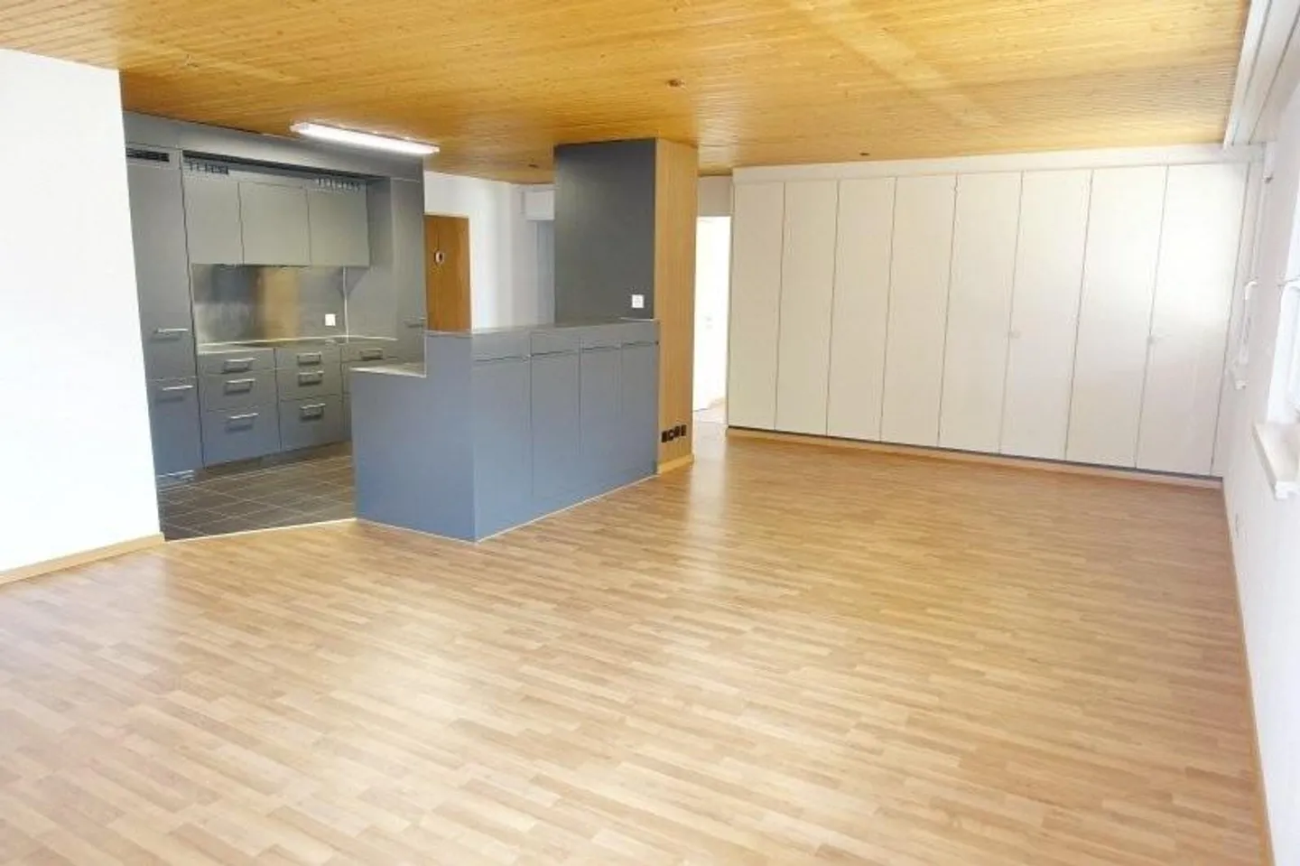 Top offer with generous seating area! - Photo 1 of 5