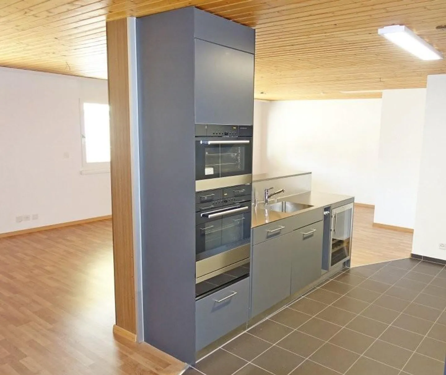 Top offer with generous seating area! - Photo 2 of 5