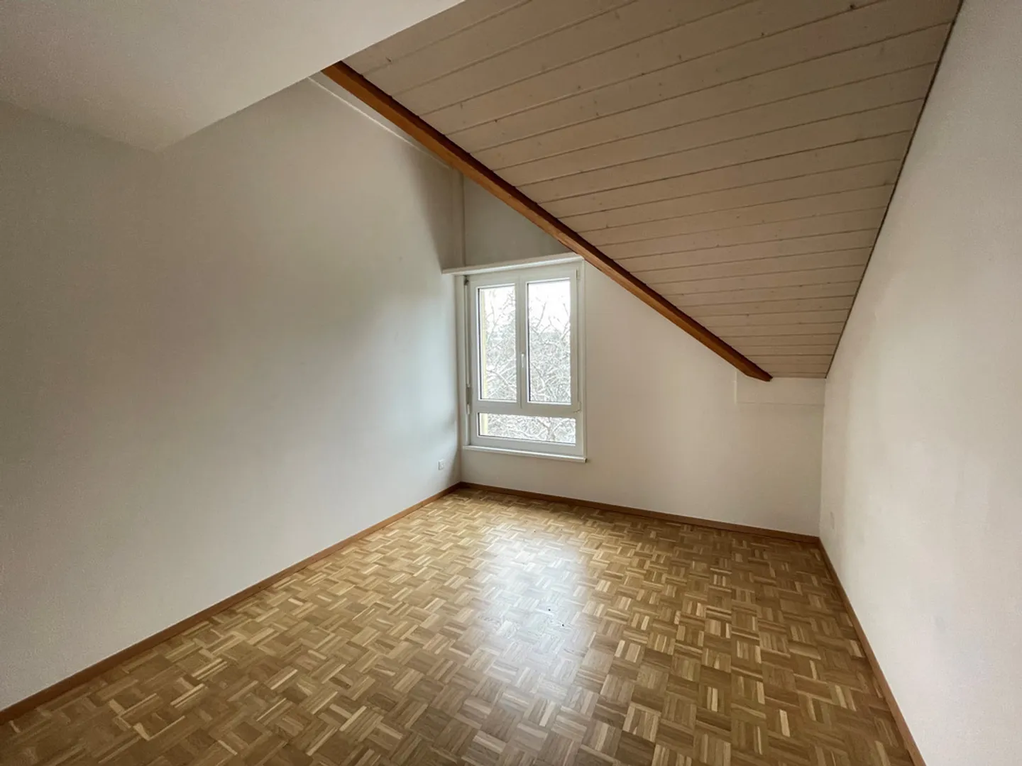 4.5 Room Apartment with Balcony - Photo 7 of 10