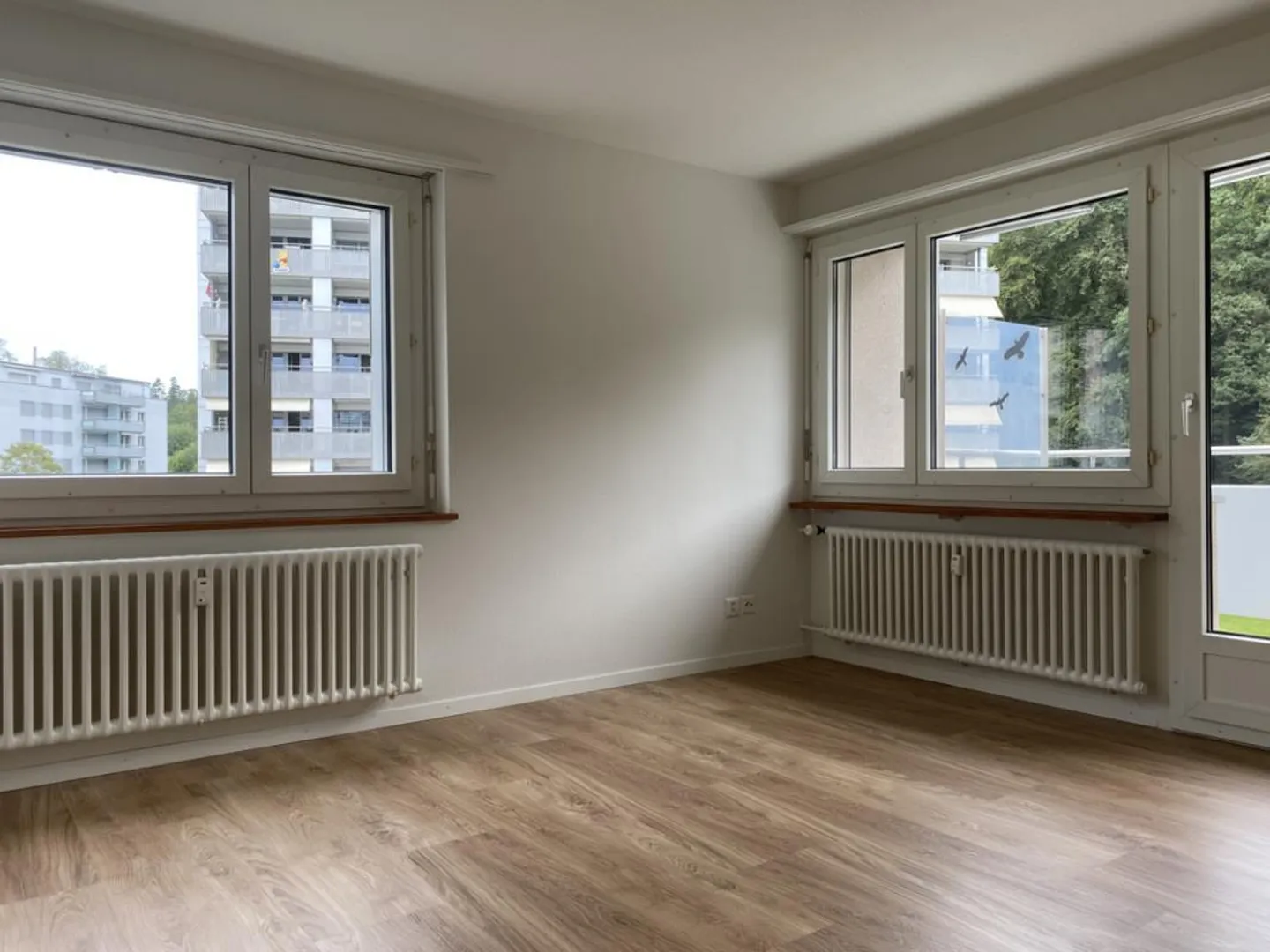 From City Hustle to Greenery - Photo 3 of 8