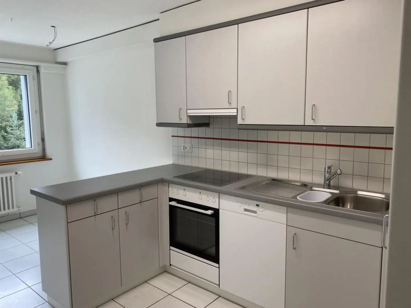 From City Hustle to Greenery - Photo 4 of 8