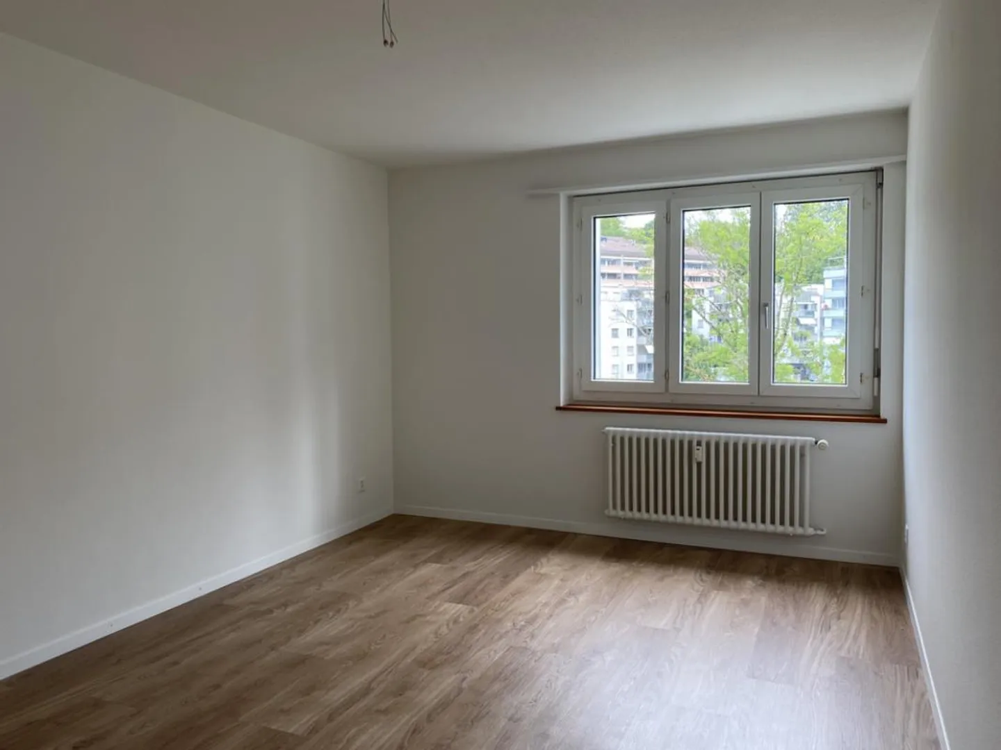 From City Hustle to Greenery - Photo 5 of 8