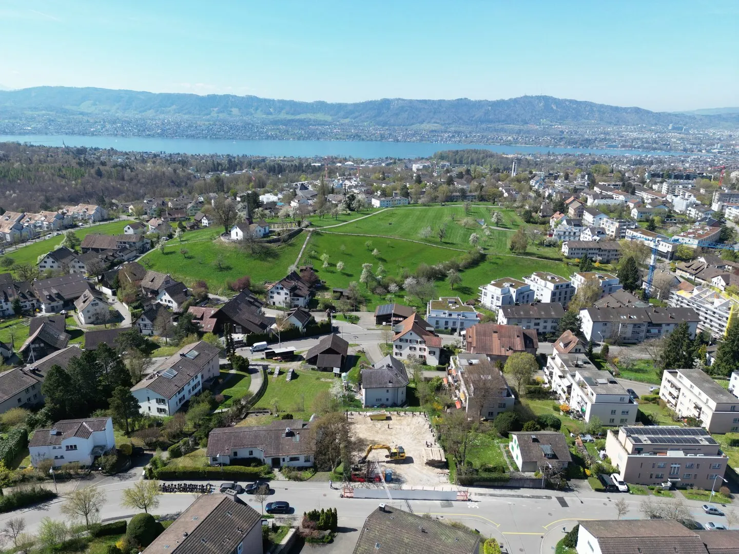 Attico con vista spettacolare e grande terrazza sul tetto a Zurigo-Witikon - Foto 10 di 10