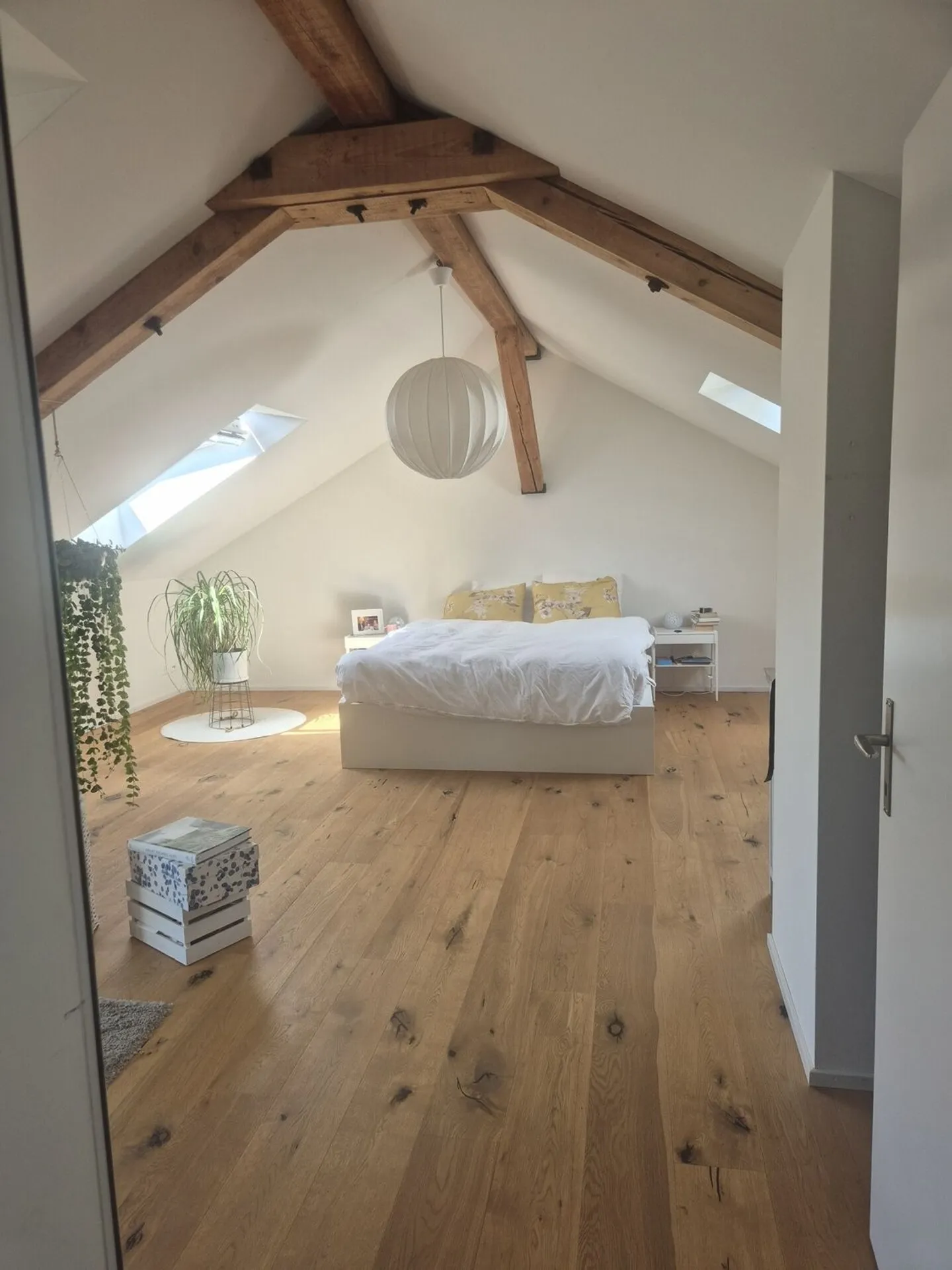 Vie urbaine sur deux niveaux - Maisonette de 3,5 pièces à Albisriederplatz - Photo 1 sur 13