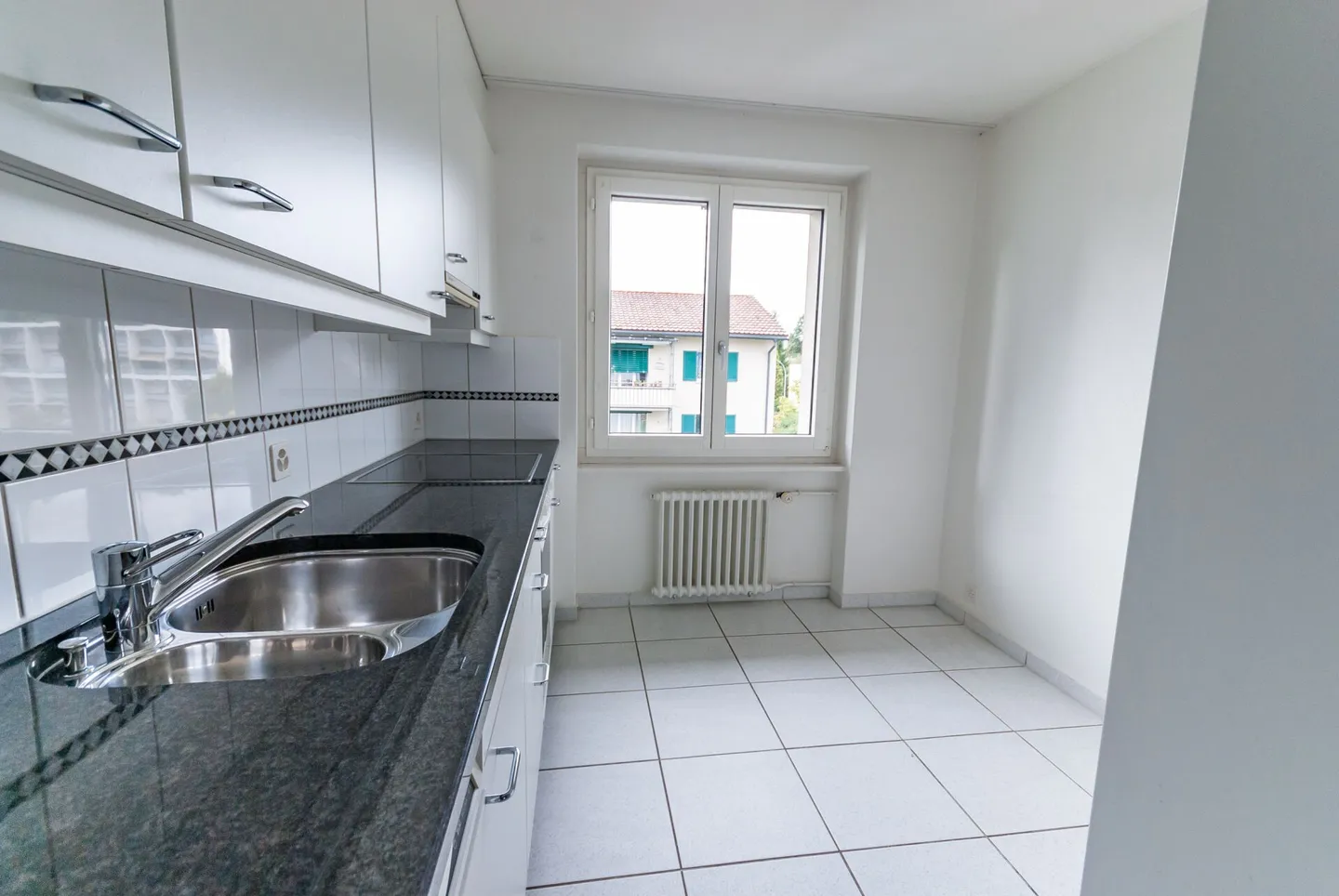 Appartamento accogliente con 4 stanze in posizione centrale - Foto 2 di 10