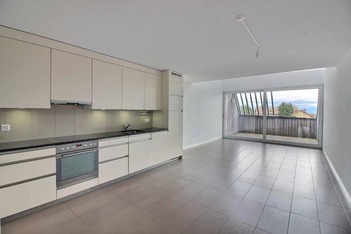 Obergeschoss 3,5 Zimmer - Foto 1 von 9