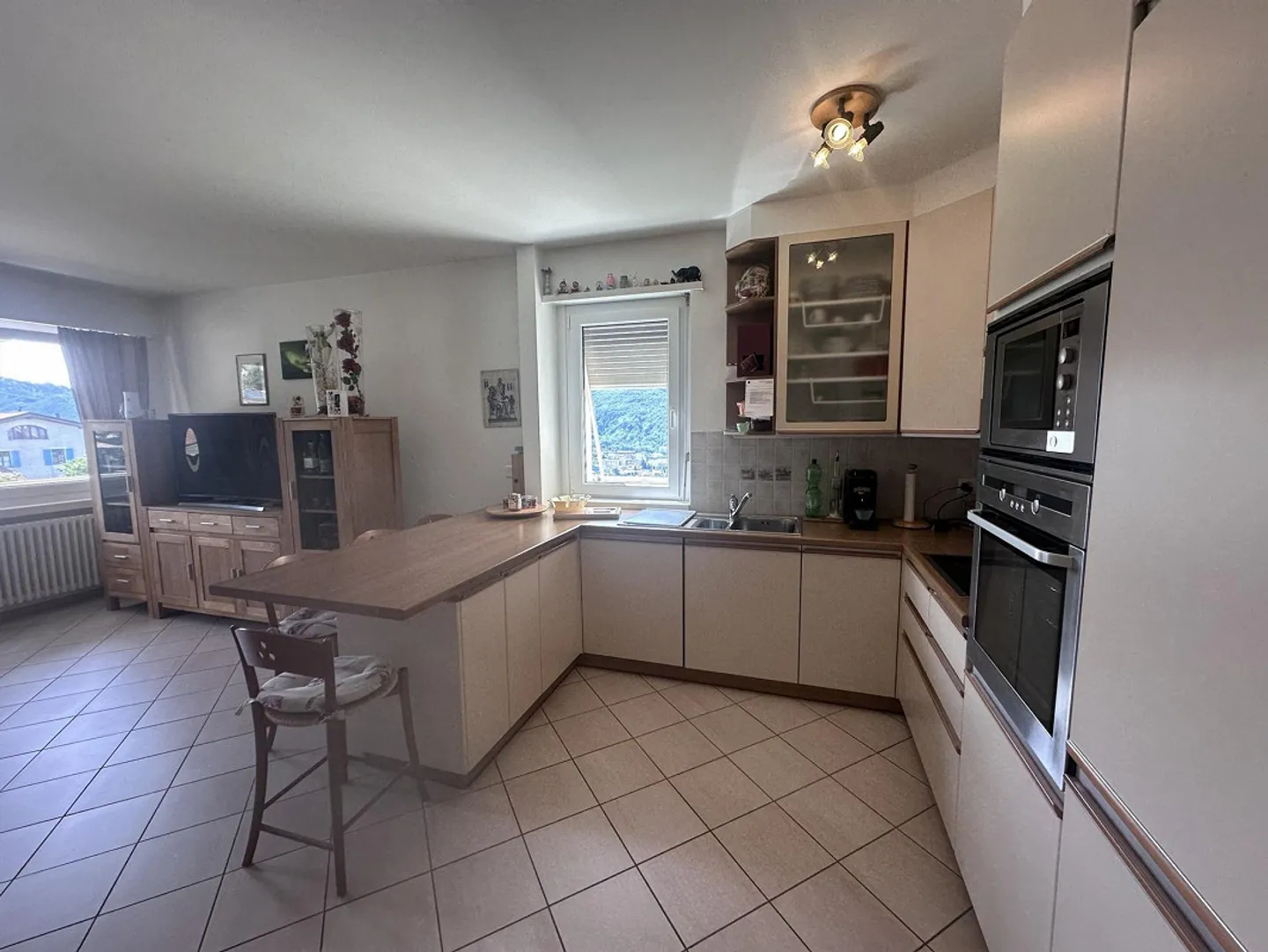 APPARTEMENT PANORAMIQUE DE 4,5 CHAMBRES À VENDRE À MORBIO INFERIORE - Photo 4 sur 13