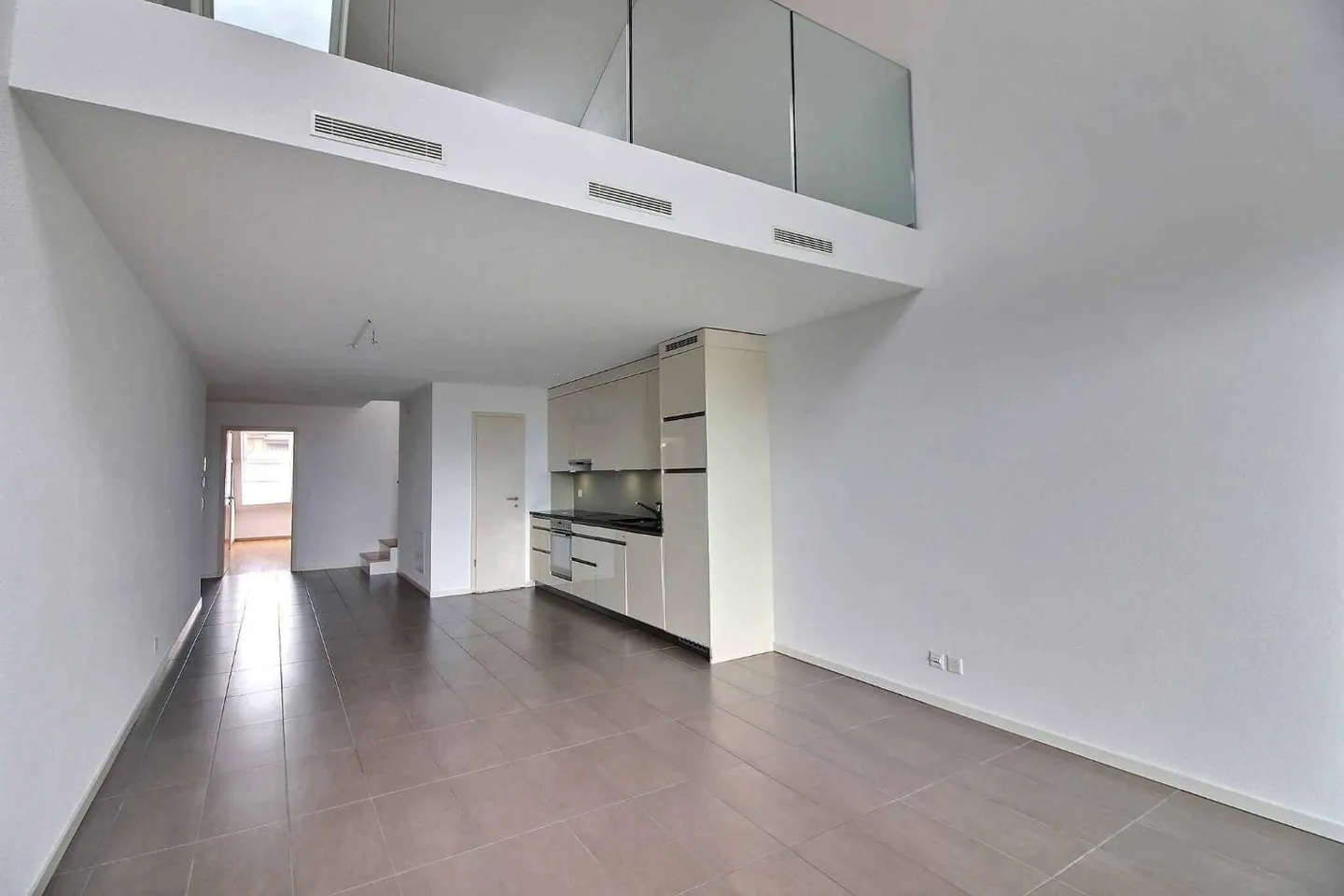 Obergeschoss 3,5 Zimmer - Foto 2 von 9