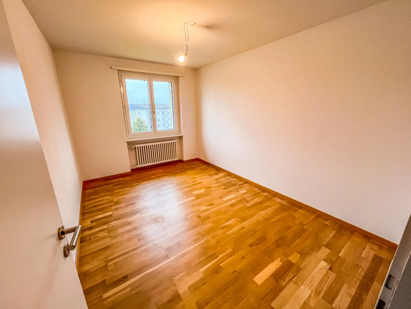 Appartamento accogliente con 4 stanze in posizione centrale - Foto 8 di 10