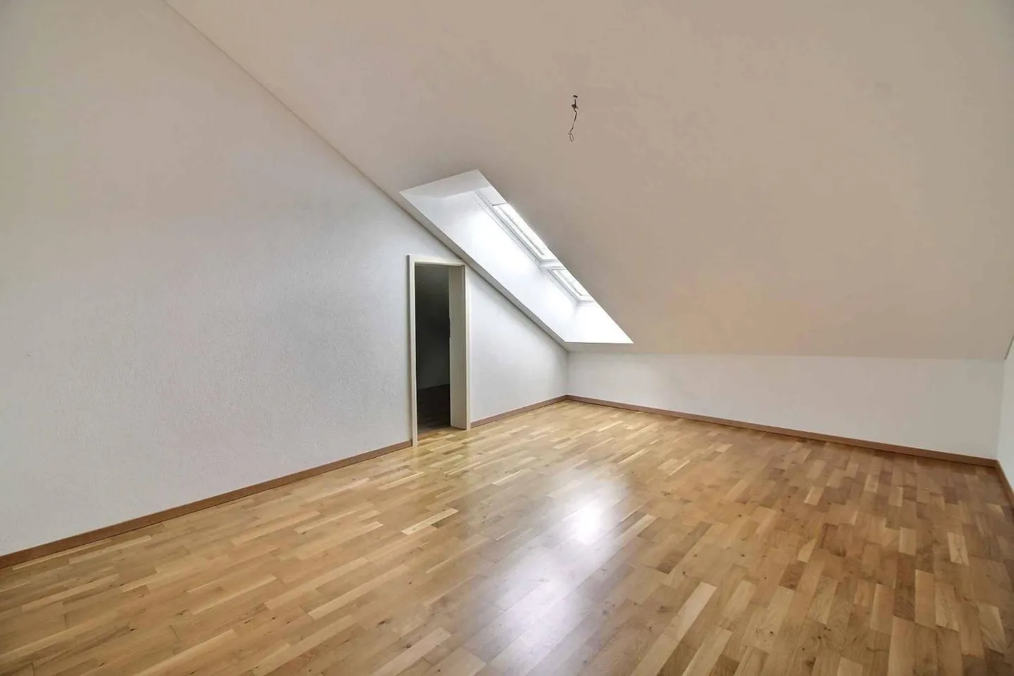 Obergeschoss 3,5 Zimmer - Foto 3 von 9