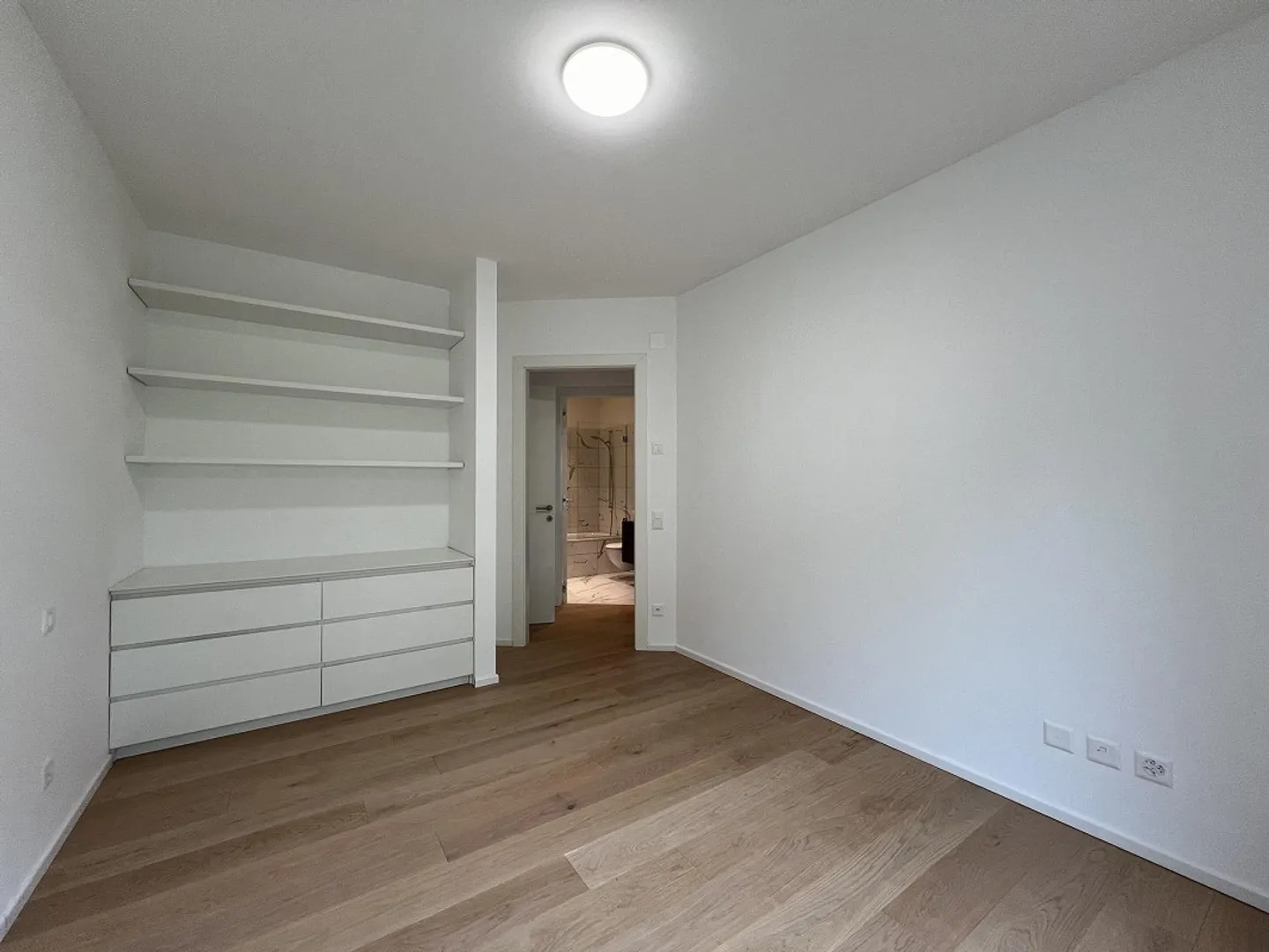 Sunny 4.5 Room Apartment with Lake View - also Rent-to-Buy - Photo 11 of 13
