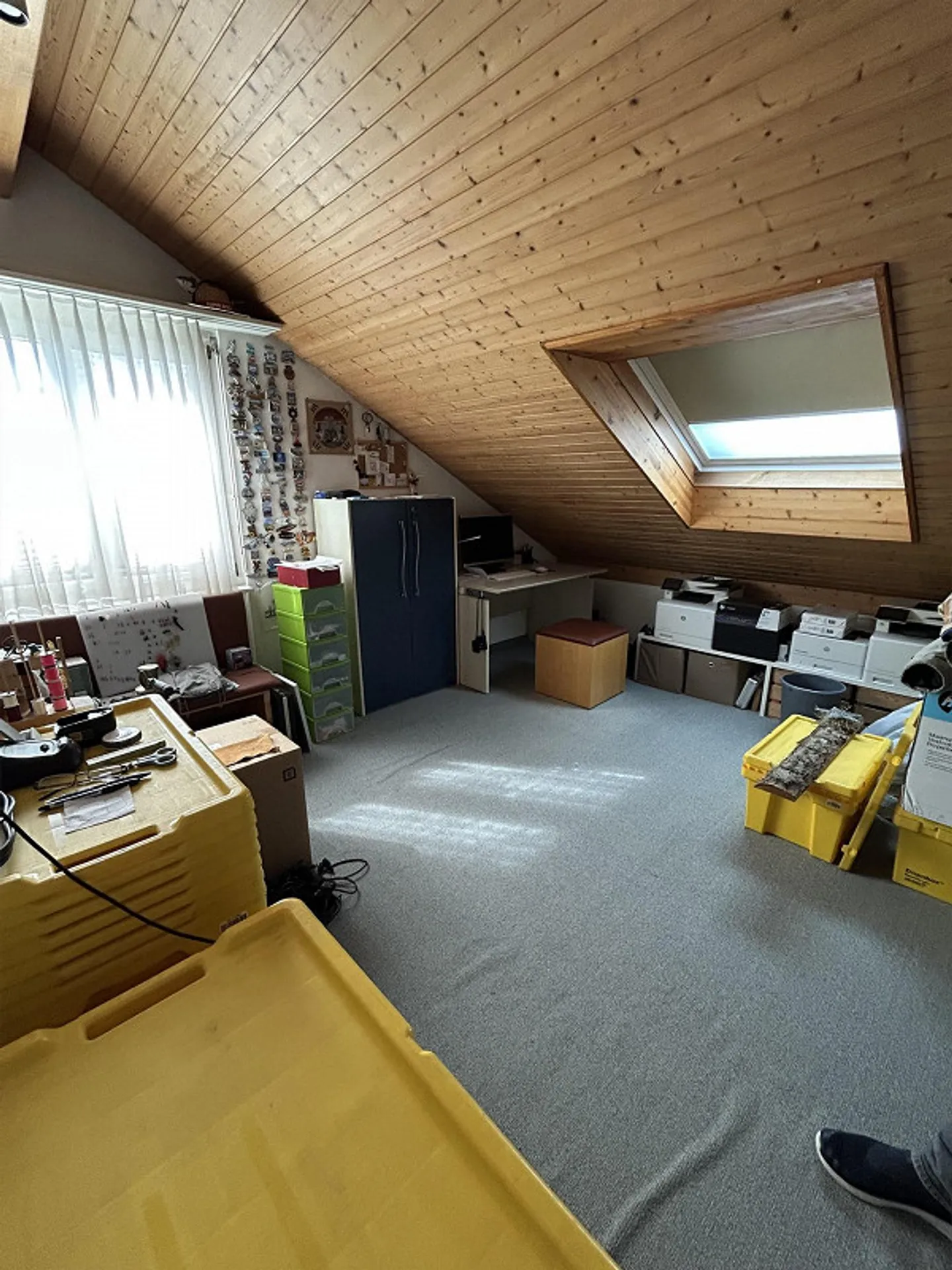 très belle et grande penthouse de 3.5 pièces - Photo 6 sur 8