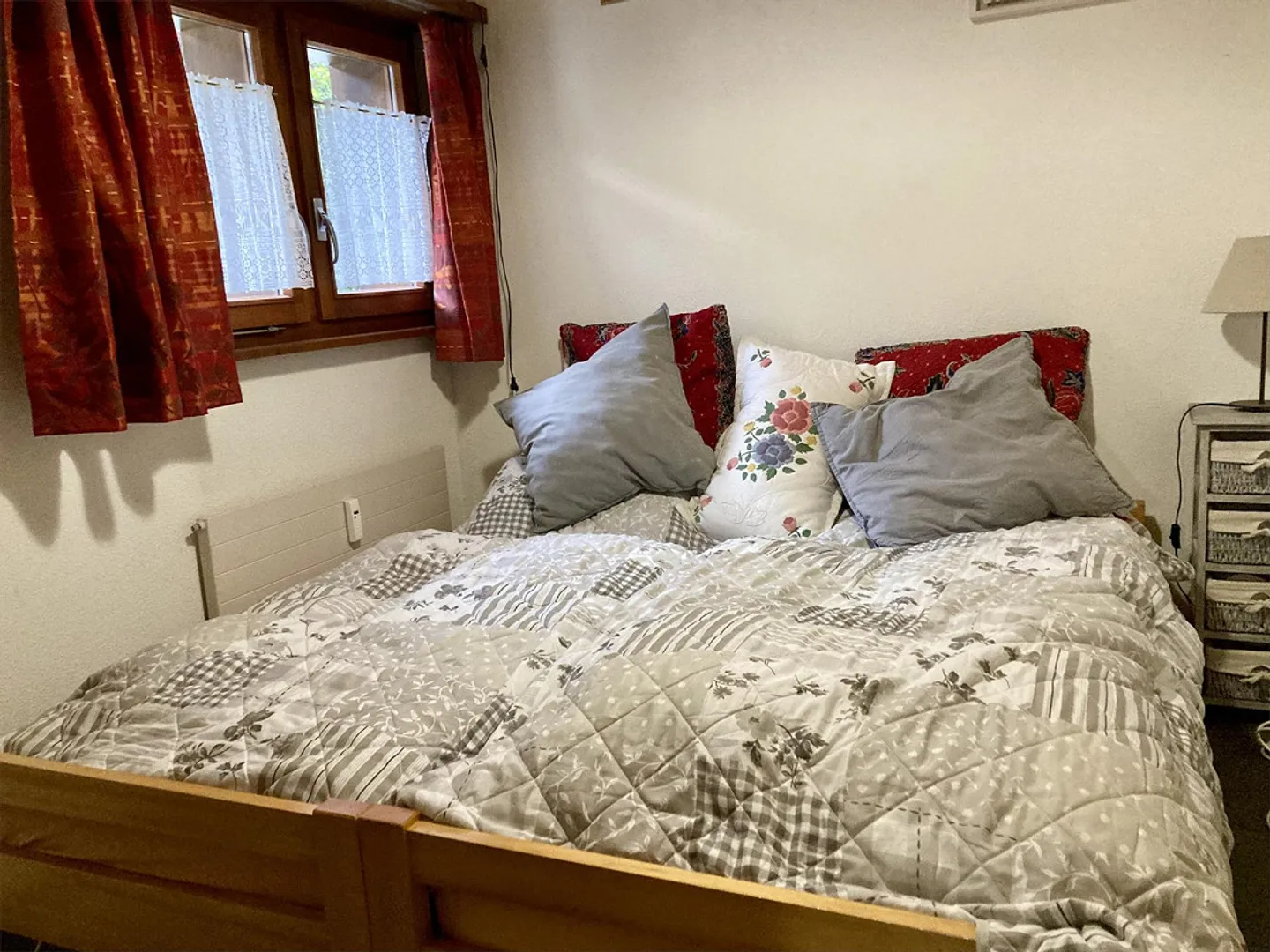 Sonniger 3.5 Duplex mit atemberaubender Aussicht - Foto 9 von 12