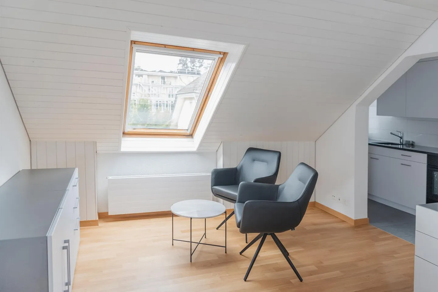 Appartamento moderno e arredato nella migliore posizione! - Foto 3 di 10