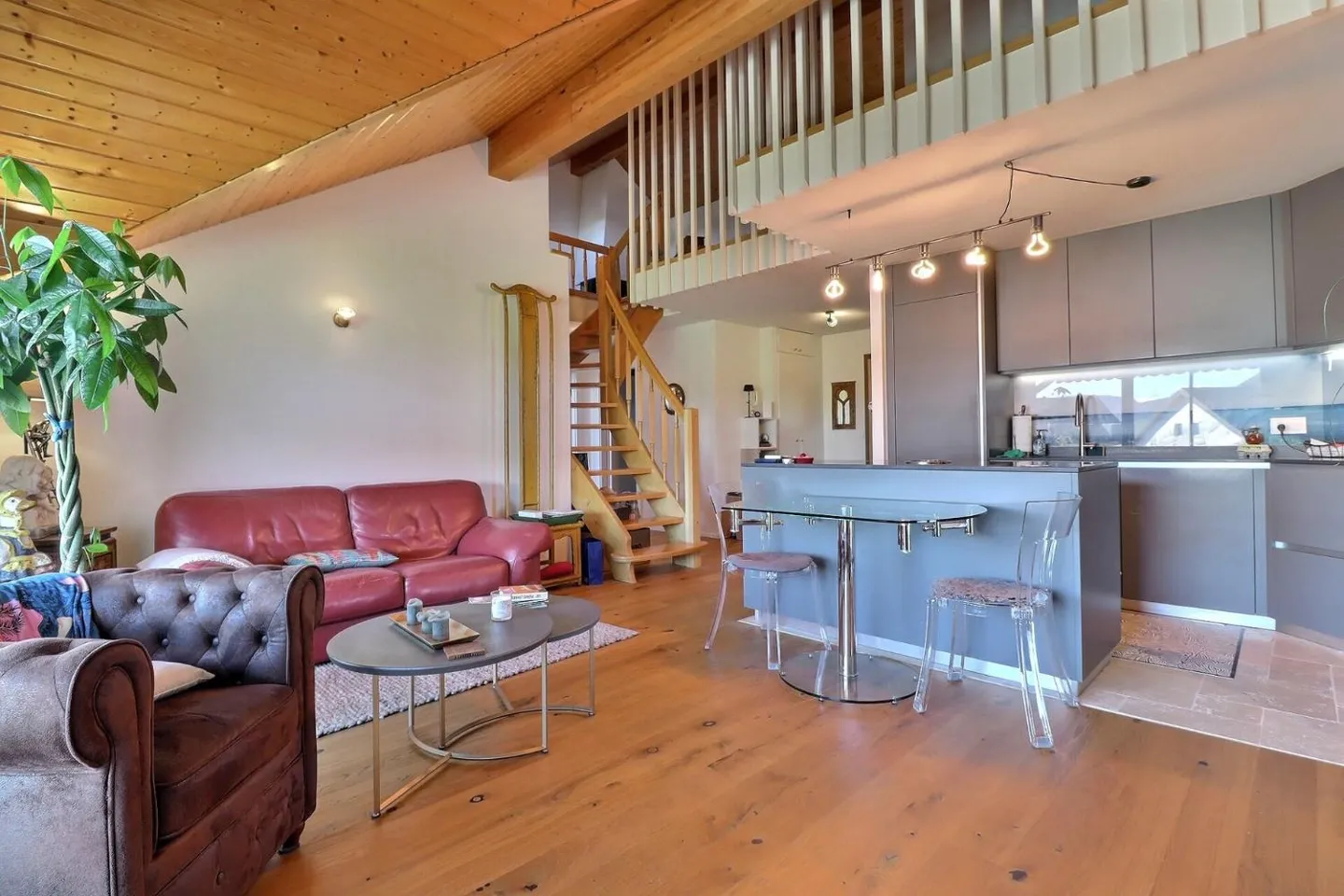 Charmantes Apartment mit Mezzanine - Foto 1 von 13