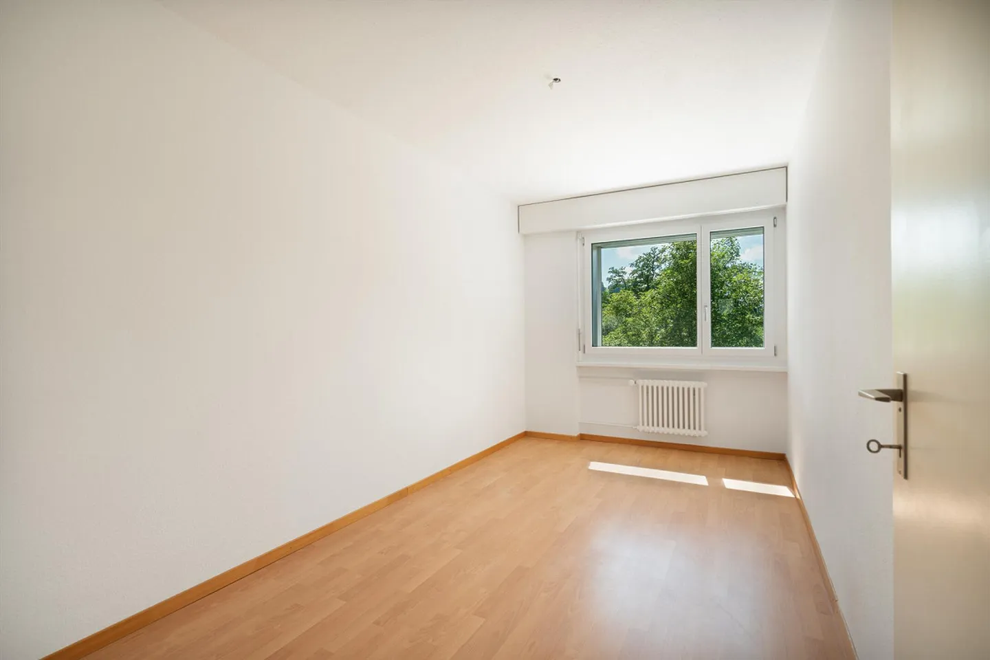 Appartement moderne de 3 pièces avec espace de jardin - Photo 5 sur 6