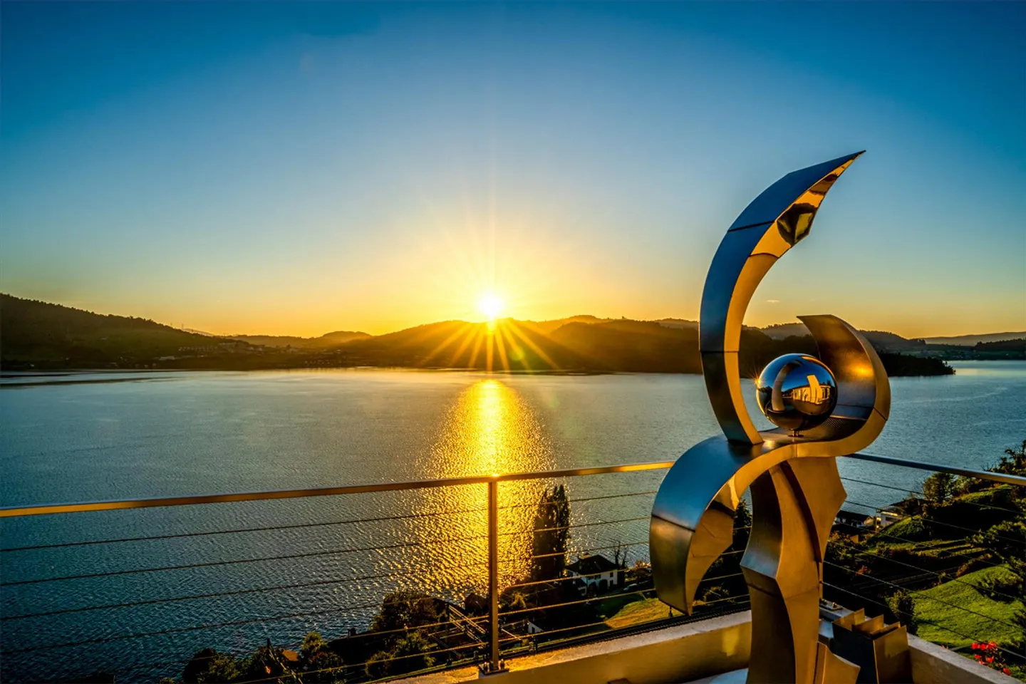 Terrace Jewel with Breathtaking Lake View - Photo 3 of 11