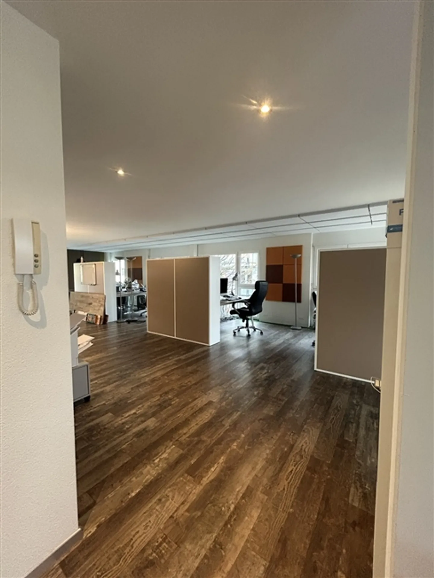 Versatile office space for rent near Nänikon/Greifensee S-Bahn station - Photo 8 of 10