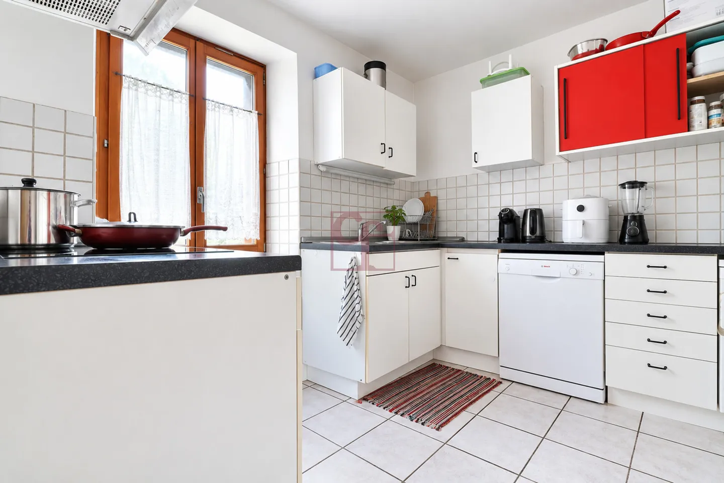 Ideal gelegenes Renditeobjekt im Herzen des Dorfes - Foto 3 von 7