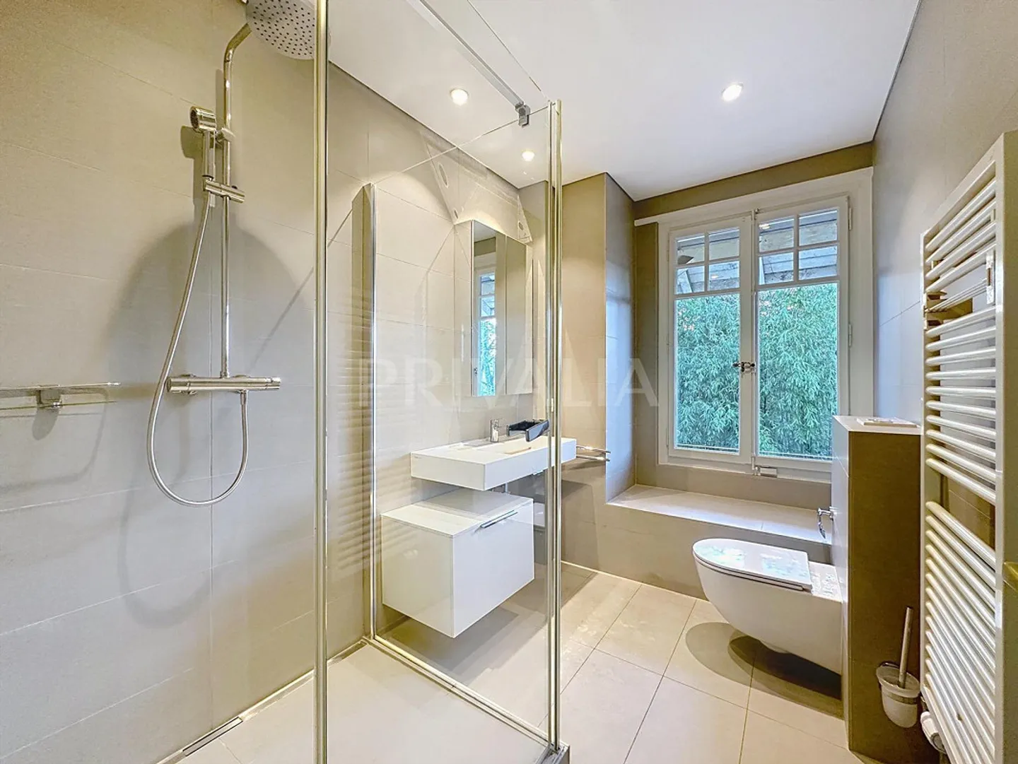 Charmante individuelle Familienvilla im Herzen des Dorfes Vandoeuvres - Foto 11 von 13