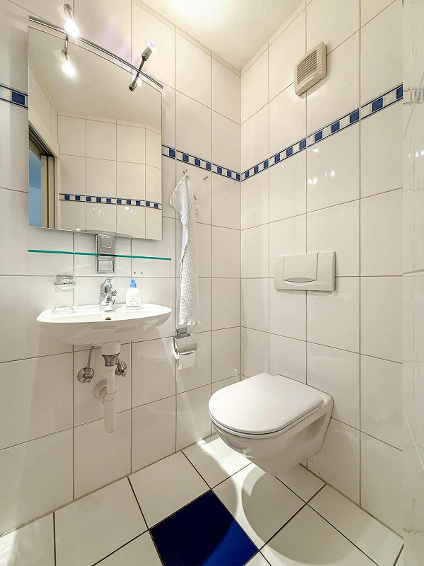 Stylish condominium in a beautiful location in Rüfenacht - Photo 17 of 23