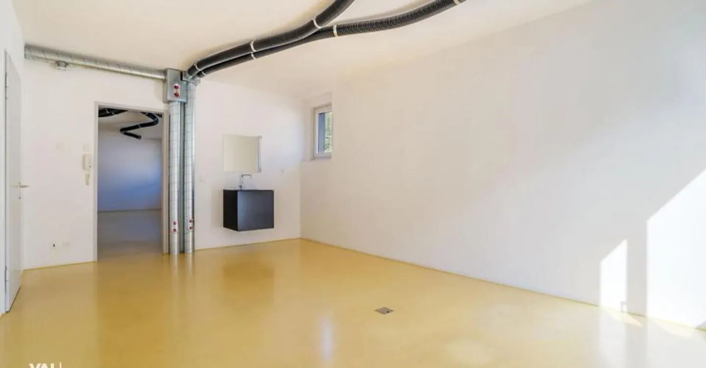 Spazio ufficio in una posizione centrale - Foto 4 di 12