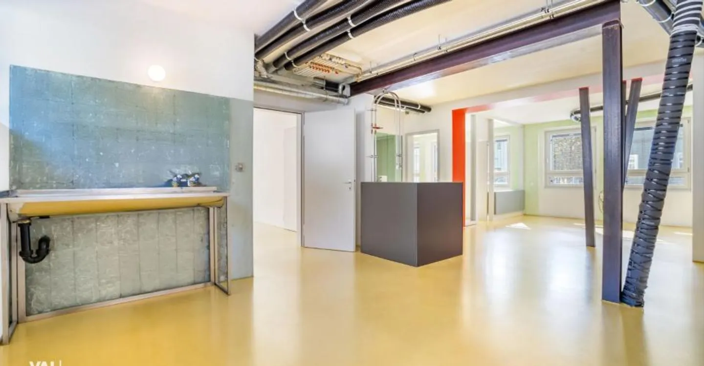 Spazio ufficio in una posizione centrale - Foto 6 di 12