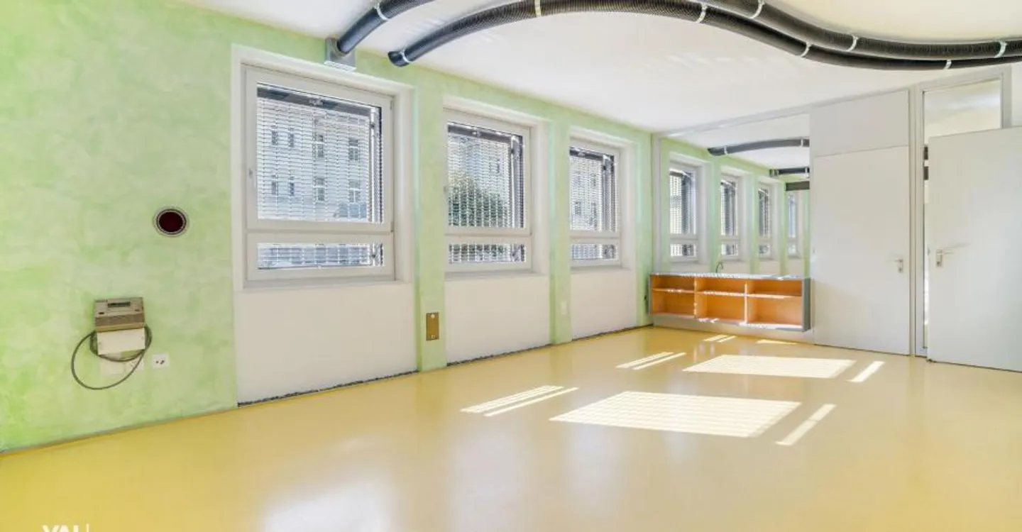 Spazio ufficio in una posizione centrale - Foto 11 di 12