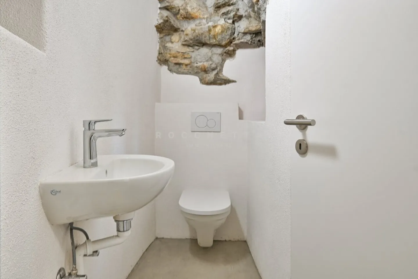Characteristic fully renovated house with large hobby room - Photo 14 of 15