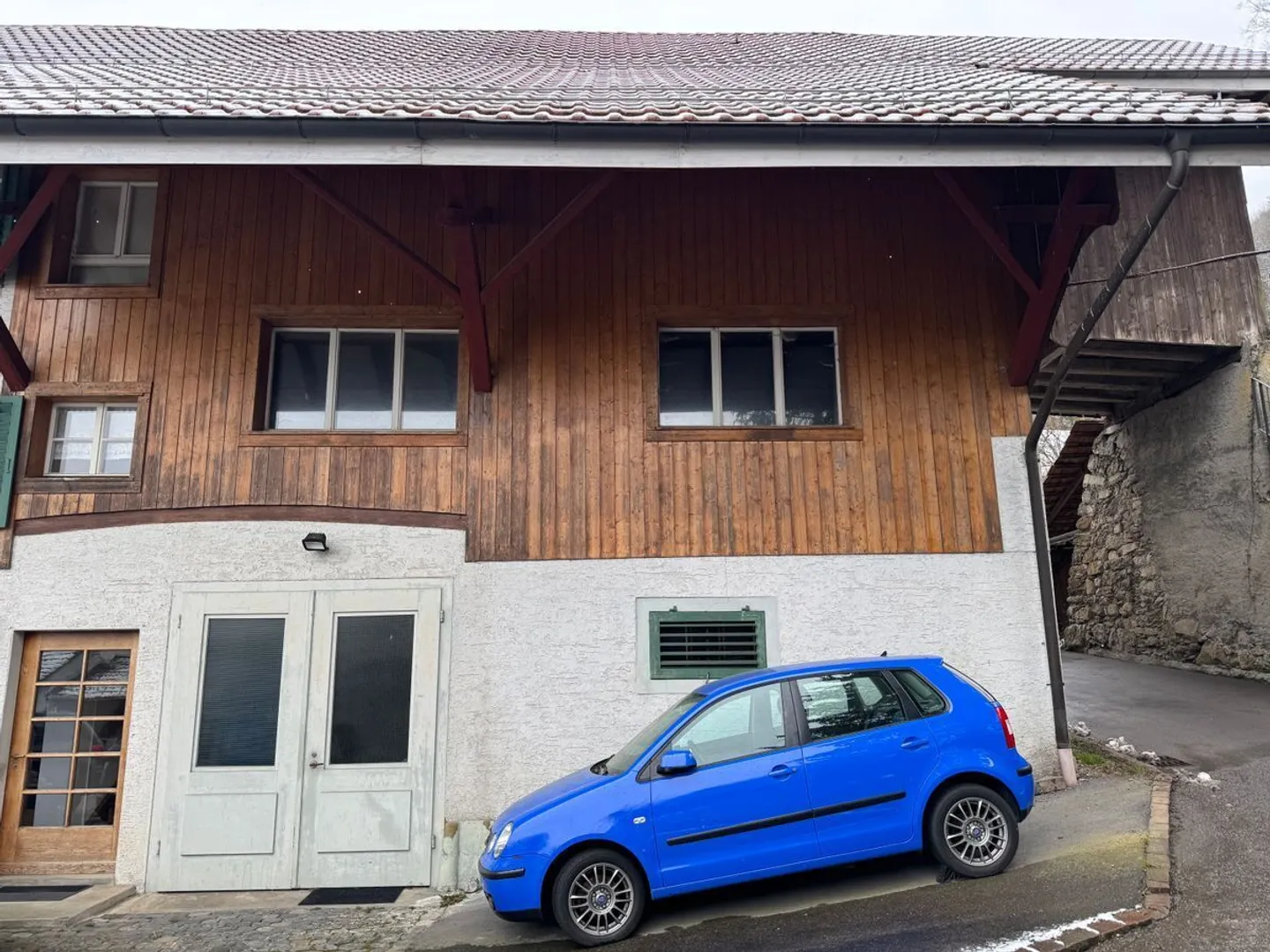 MAGAZZINO SPAZIOSO SU DUE PIANI - Foto 1 di 8