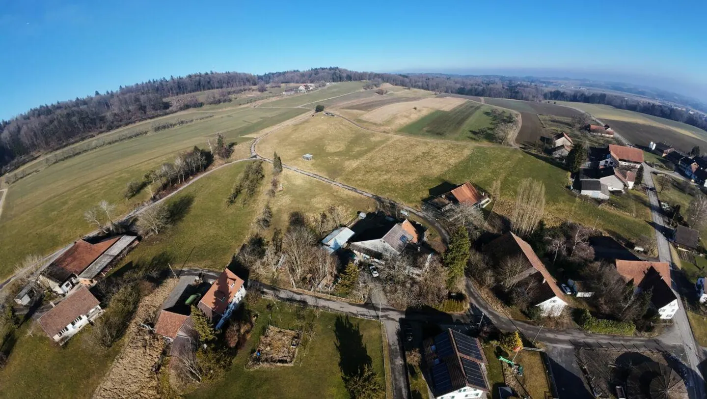 Perfect plot for multi-family house - 1,875 m² village zone 2 - Photo 13 of 18